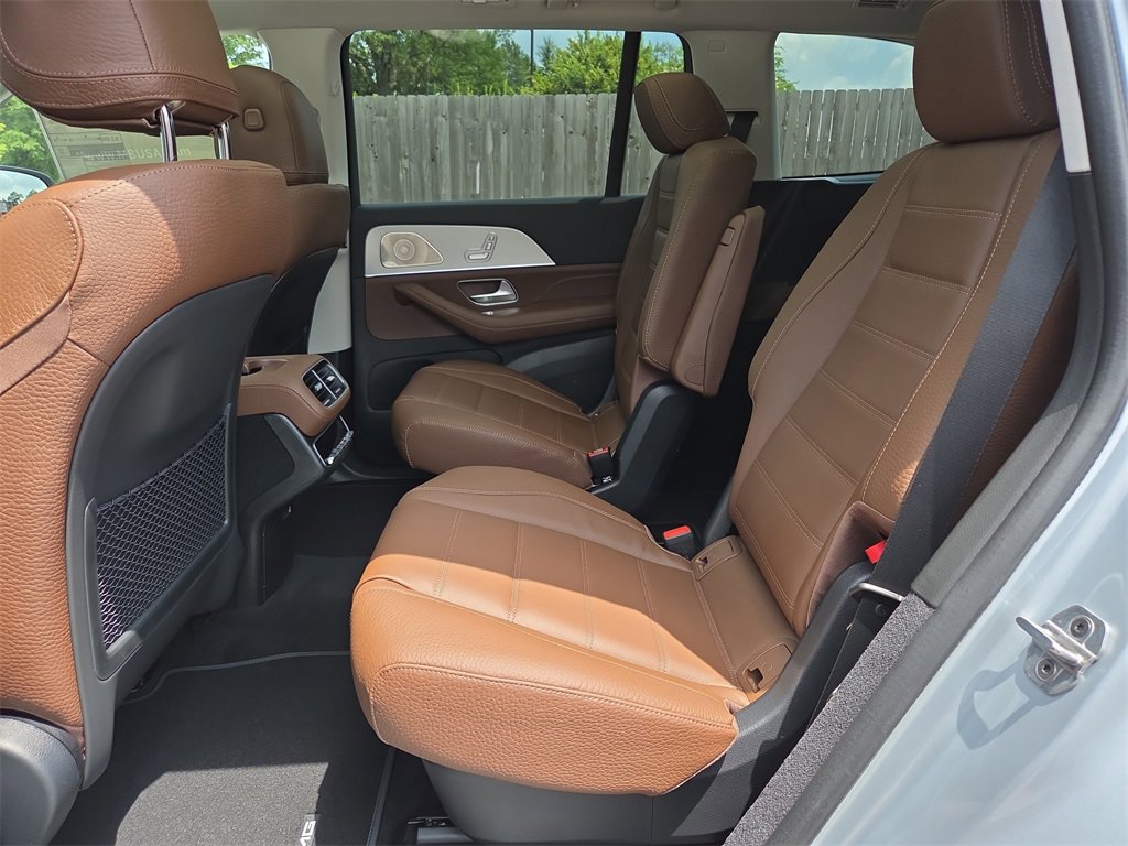 New 2025 Mercedes-Benz GLS 450 4MATIC image 12
