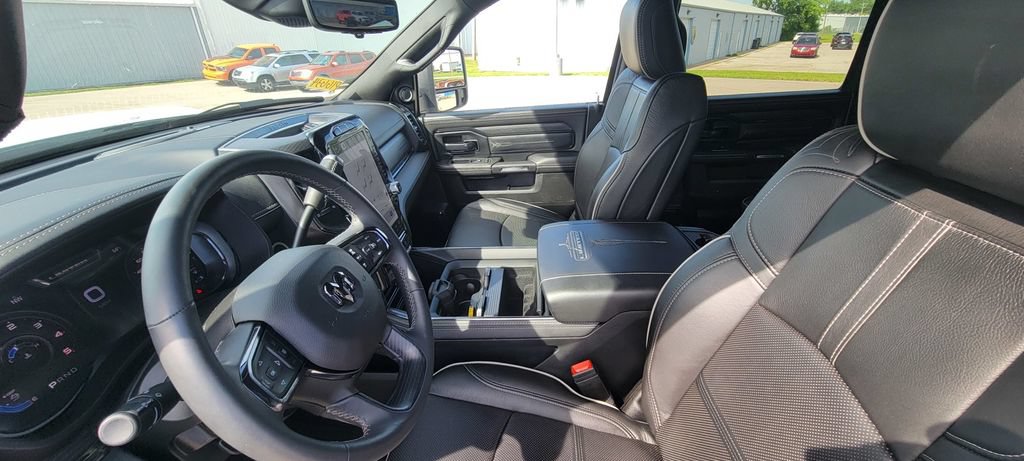 Used 2024 RAM 3500 Limited AWD/4WD image 14