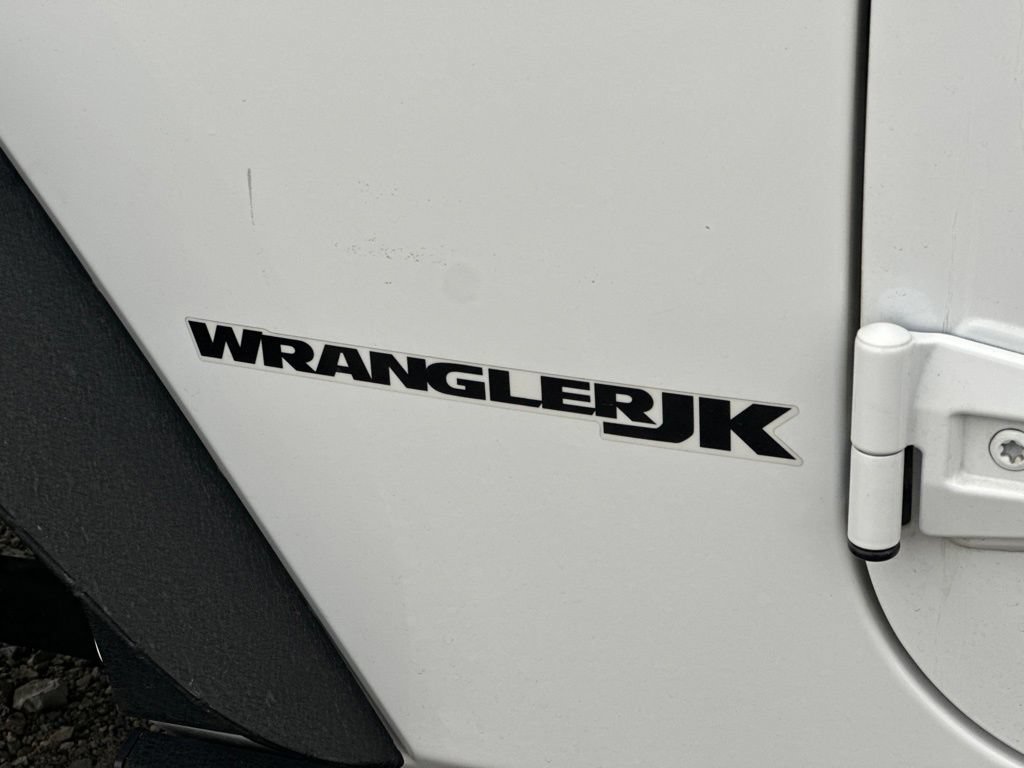 Used 2018 Jeep Wrangler Sport AWD/4WD image 4