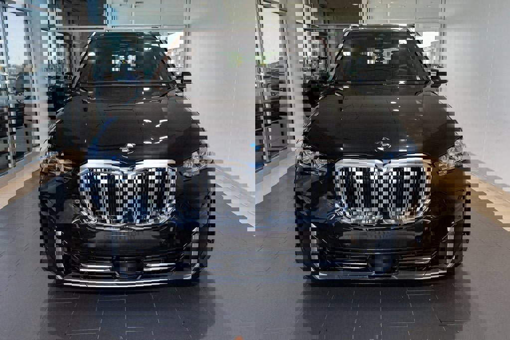 New 2026 BMW X5 xDrive40i w/ Premium Package image 2