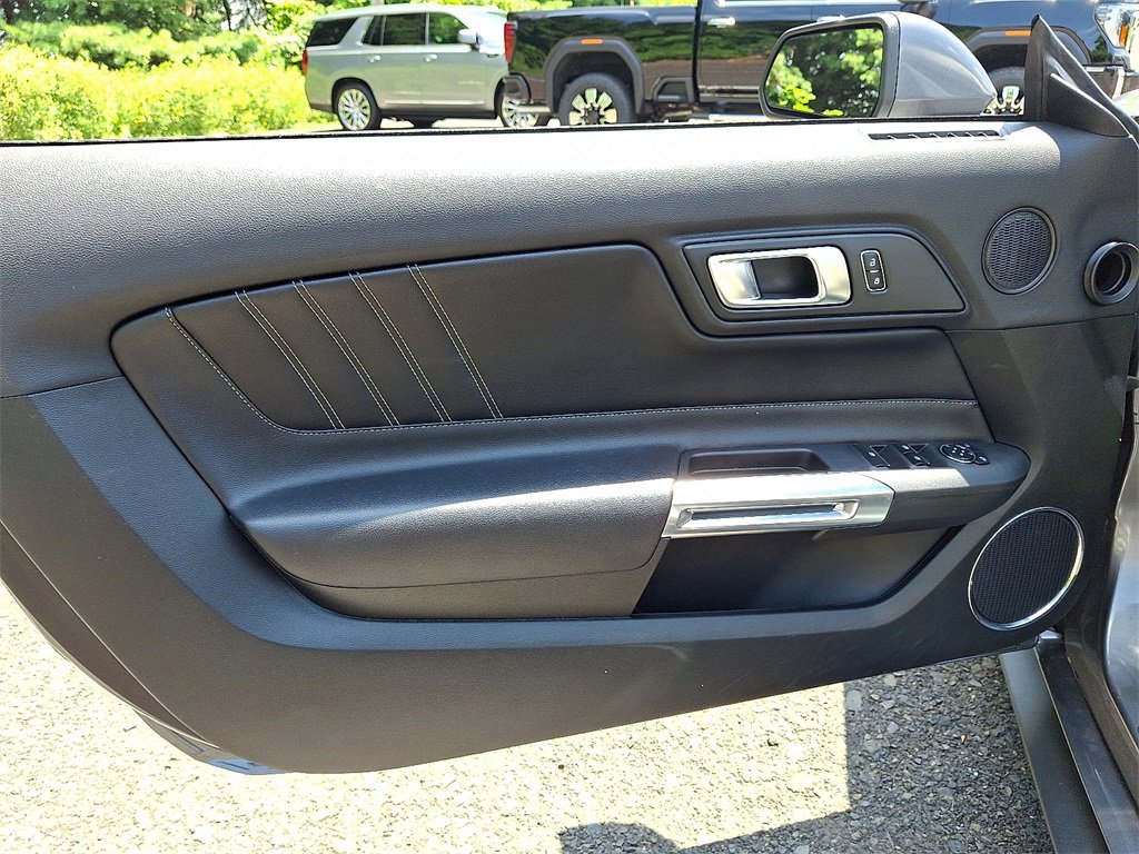 Used 2023 Ford Mustang GT Premium image 13