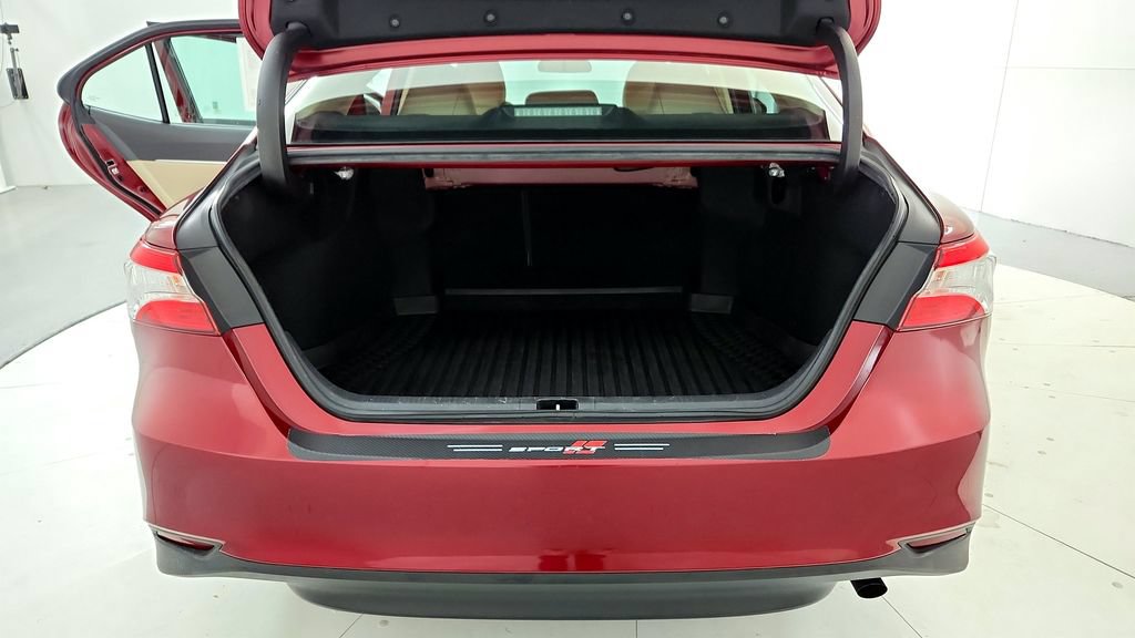Certified 2018 Toyota Camry LE FWD image 20