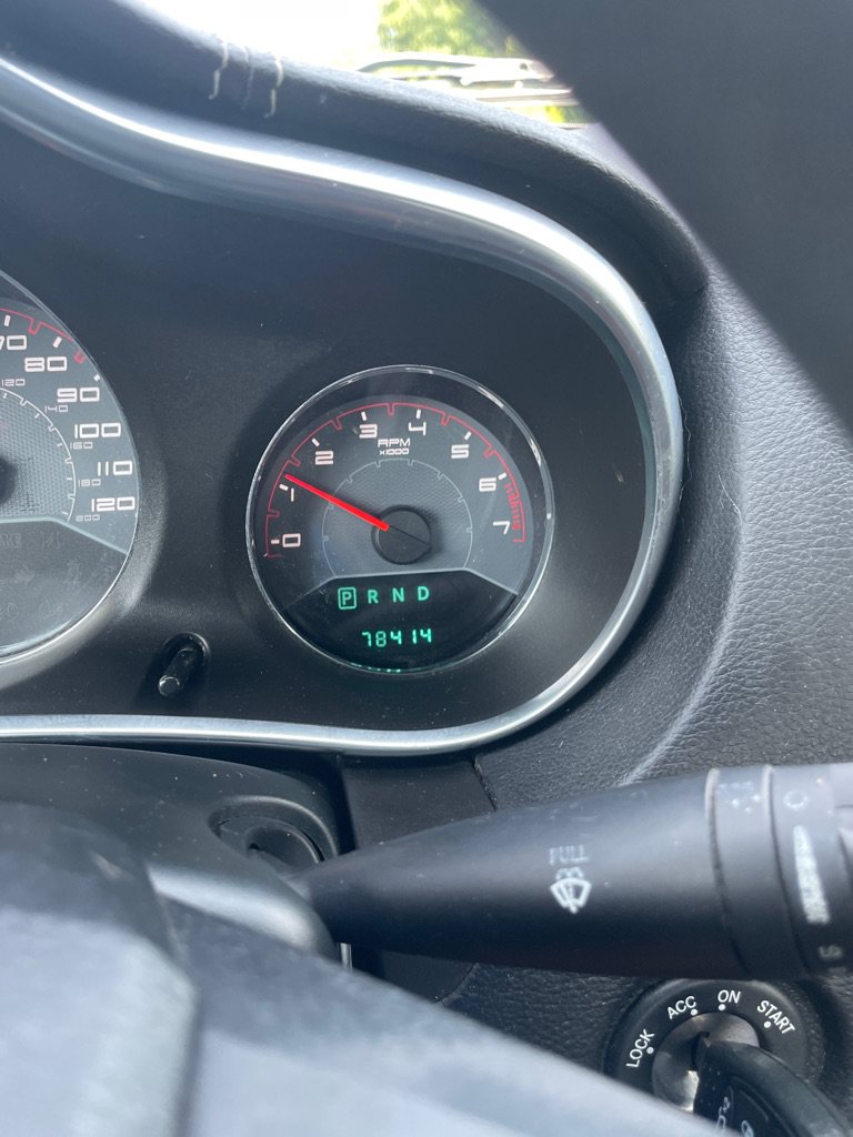 Used 2013 Dodge Avenger SE FWD image 12