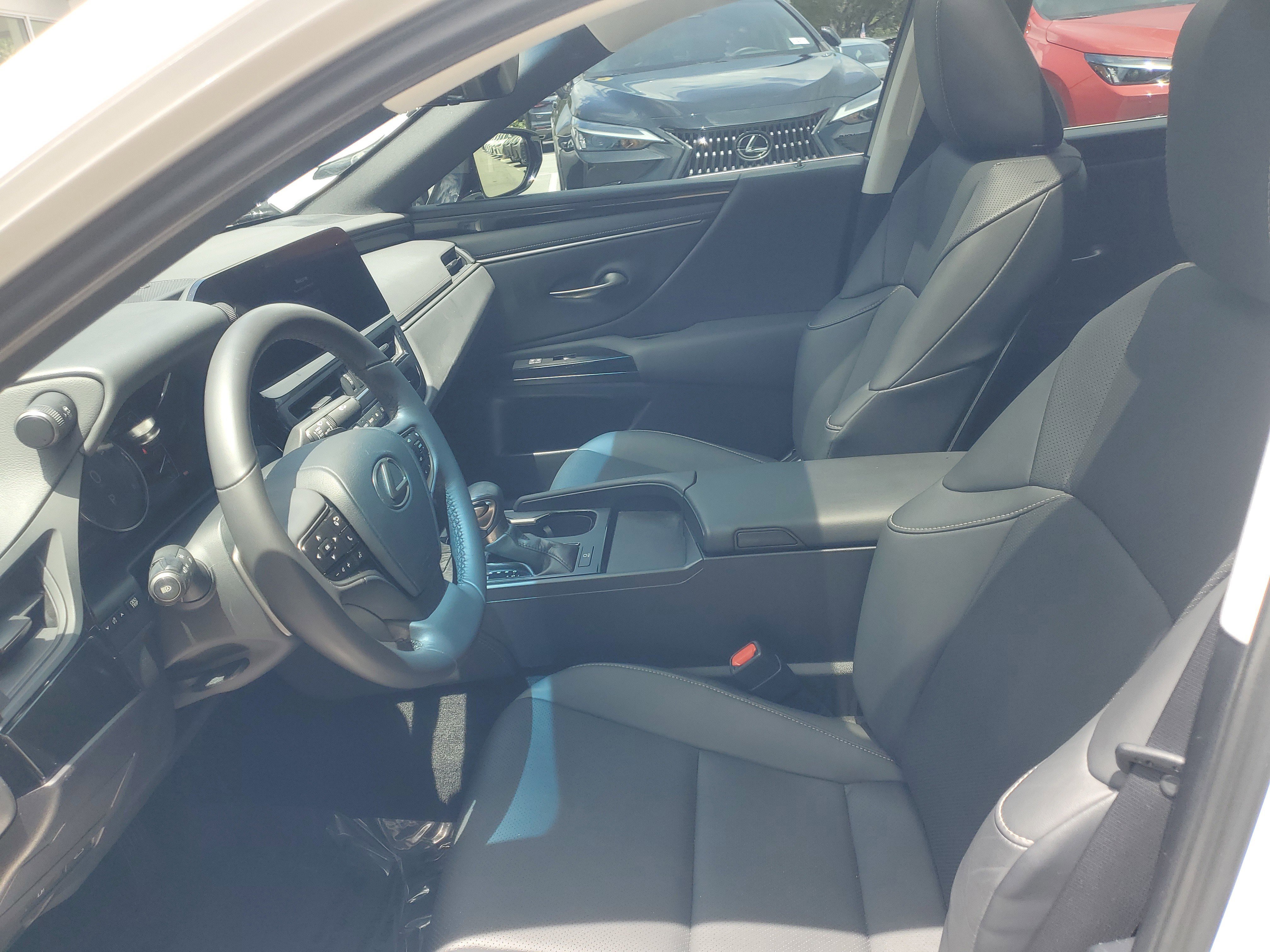 Used 2023 Lexus ES 350 w/ Accessory Package (Z2) FWD image 14