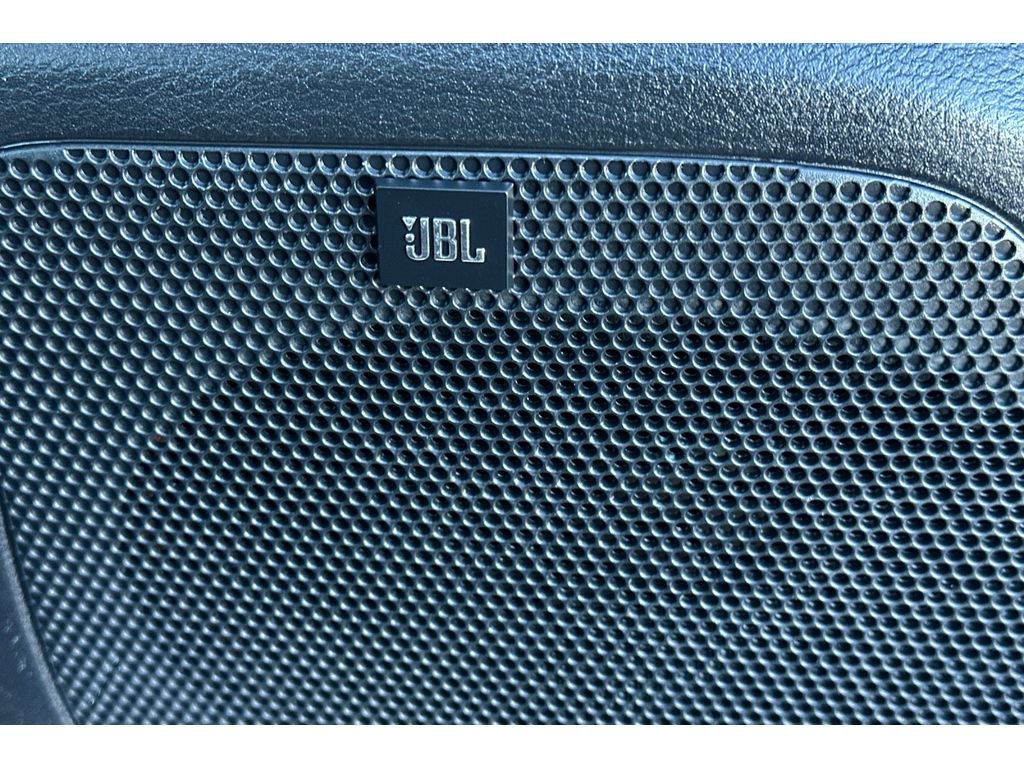 Used 2018 Toyota Tacoma TRD Sport w/ TRD Premium Sport Package image 19