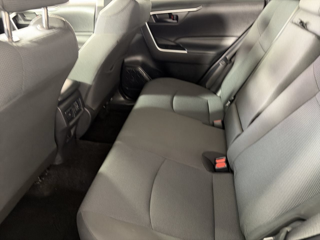 Used 2025 Toyota RAV4 LE AWD/4WD image 21