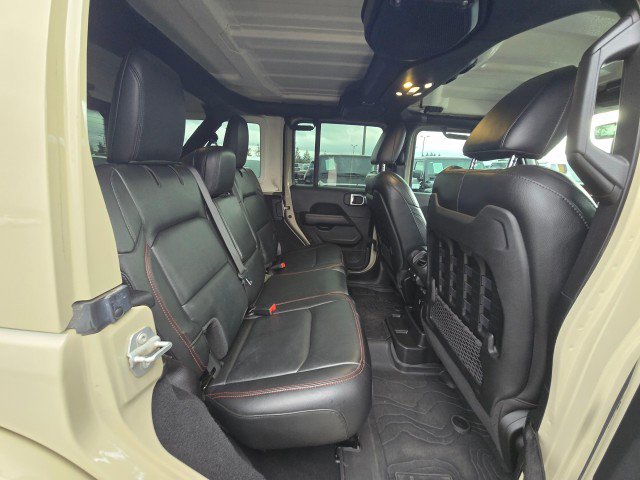Used 2022 Jeep Wrangler Unlimited Rubicon w/ LED Lighting Group AWD/4WD image 14