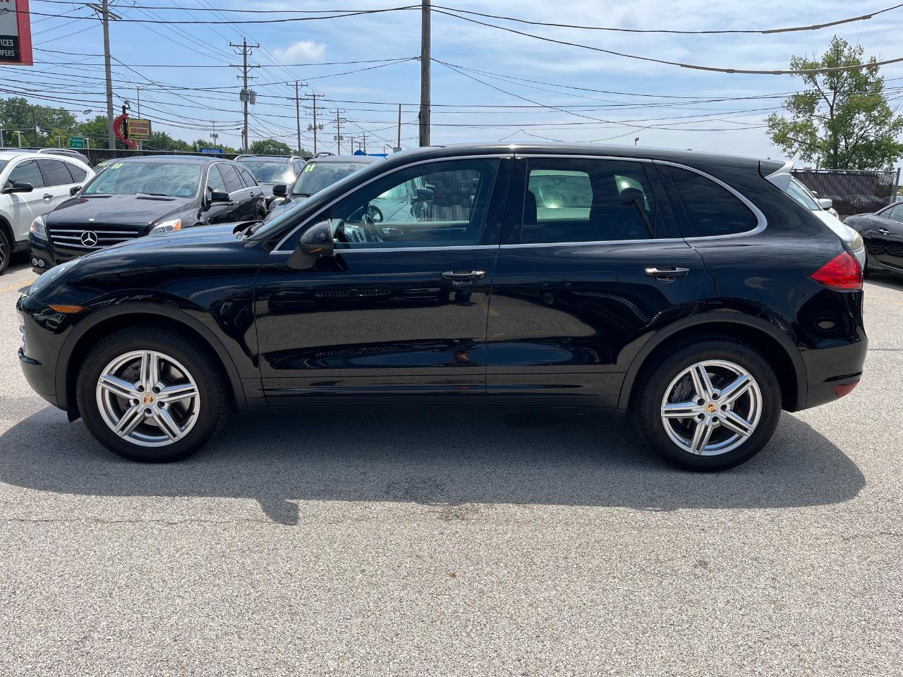 Used 2014 Porsche Cayenne Diesel Platinum Edition AWD/4WD image 2