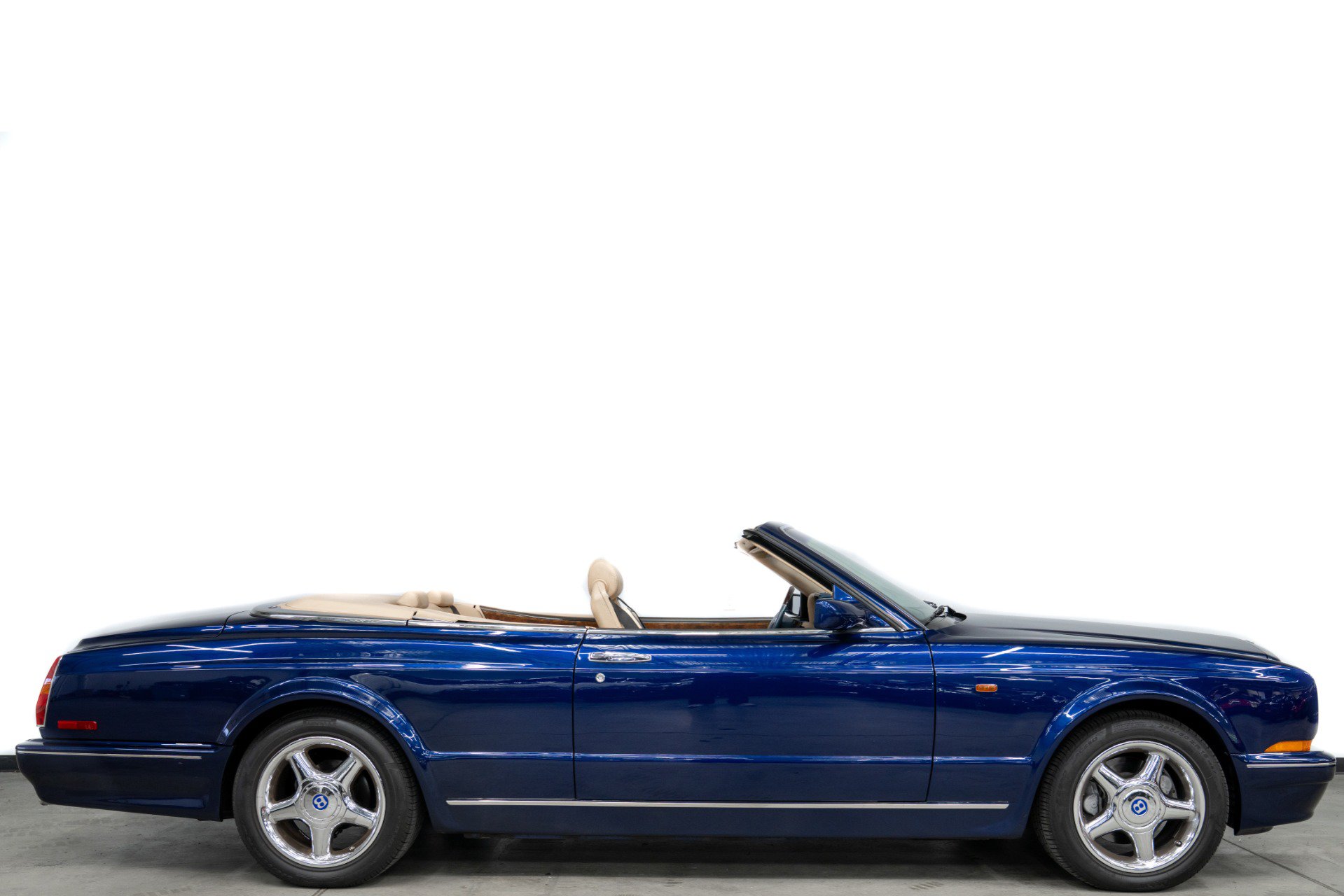 Used 1999 Bentley Azure Mulliner RWD image 2