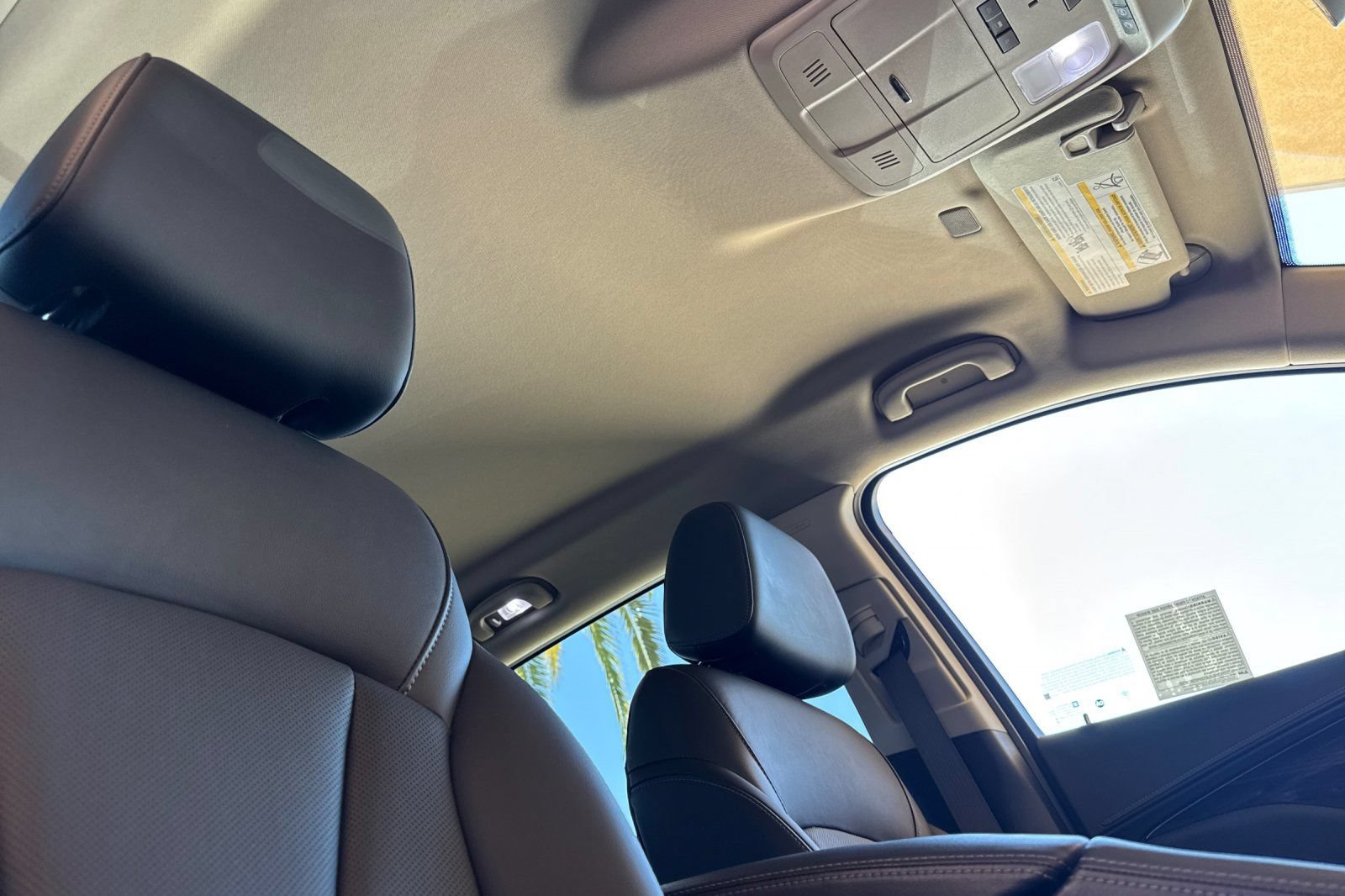 Certified 2020 Buick Envision Essence w/ LPO, Cargo Package FWD image 18