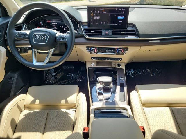 Used 2021 Audi Q5 Prestige w/ Prestige Package image 2