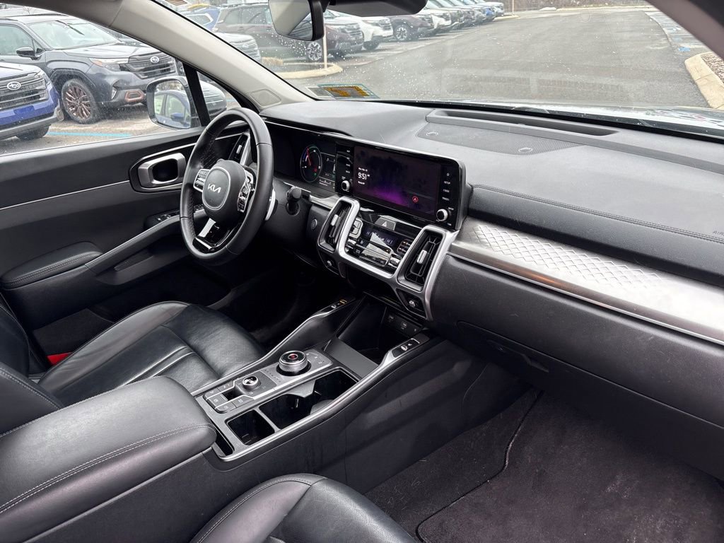 Certified 2023 Kia Sorento EX image 8