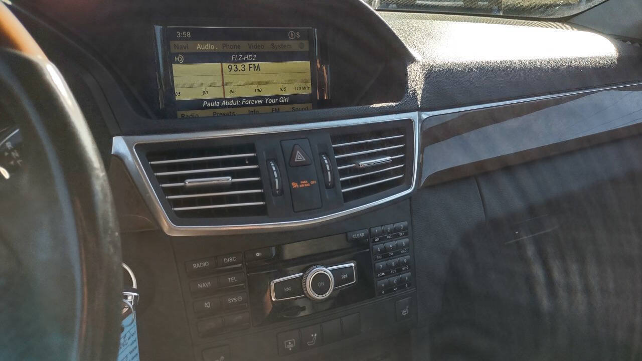 Used 2012 Mercedes-Benz E 350 4MATIC Sedan image 18