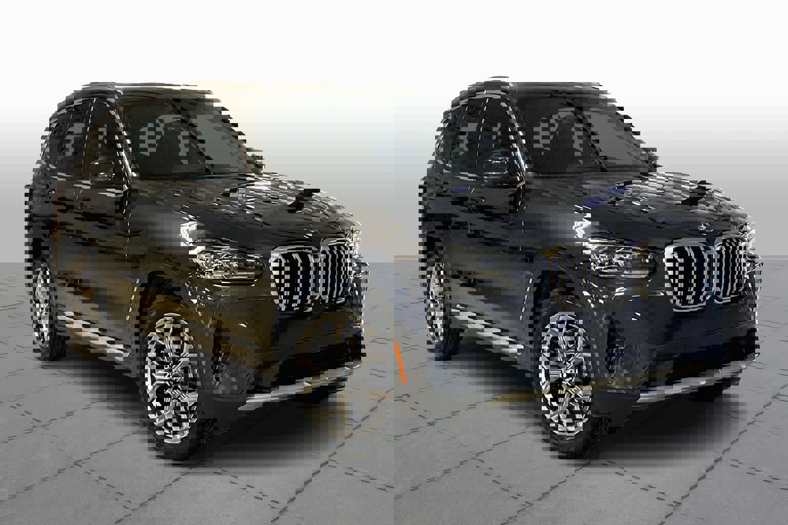 Used 2023 BMW X3 sDrive30i w/ Premium Package image 2