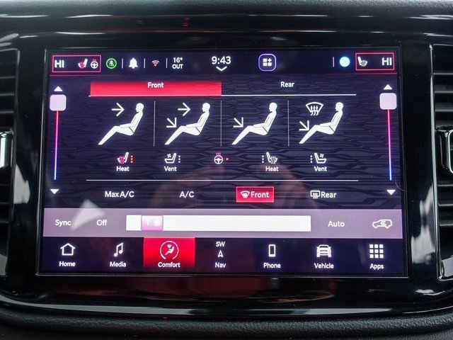 Used 2023 Dodge Durango GT image 4