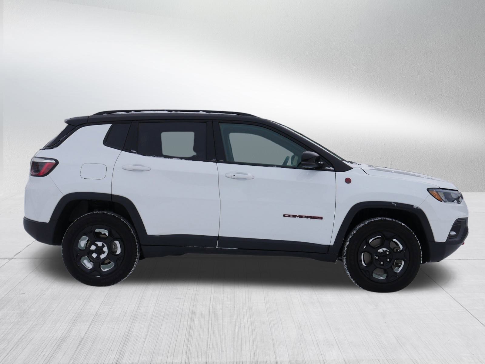 Used 2023 Jeep Compass Trailhawk image 8