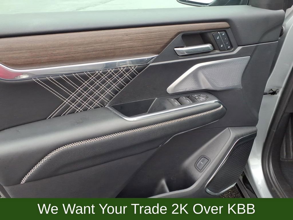 Used 2024 GMC Acadia Denali w/ Super Cruise Package image 10