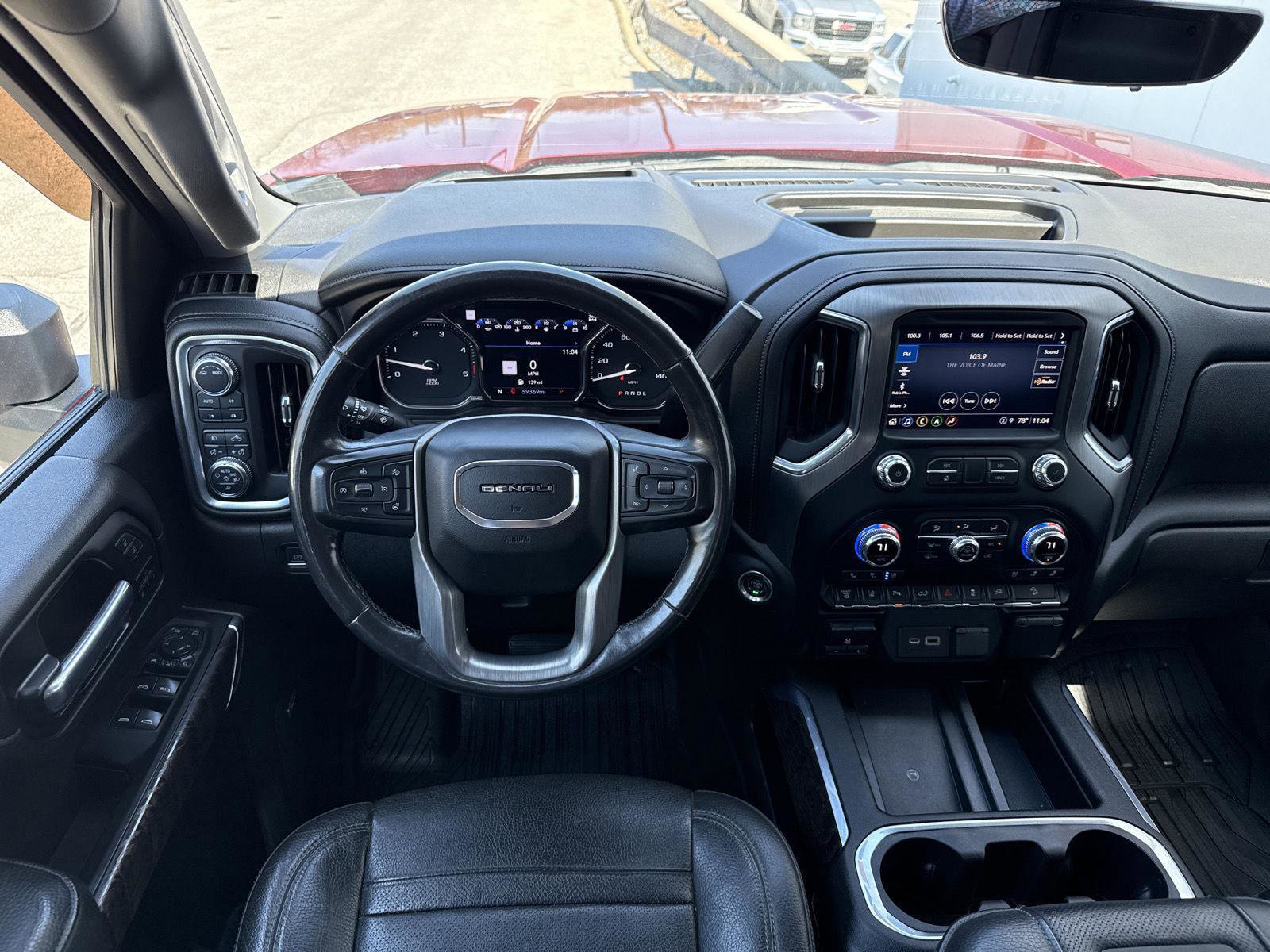 Used 2021 GMC Sierra 2500 Denali w/ Denali Ultimate Package AWD/4WD image 18