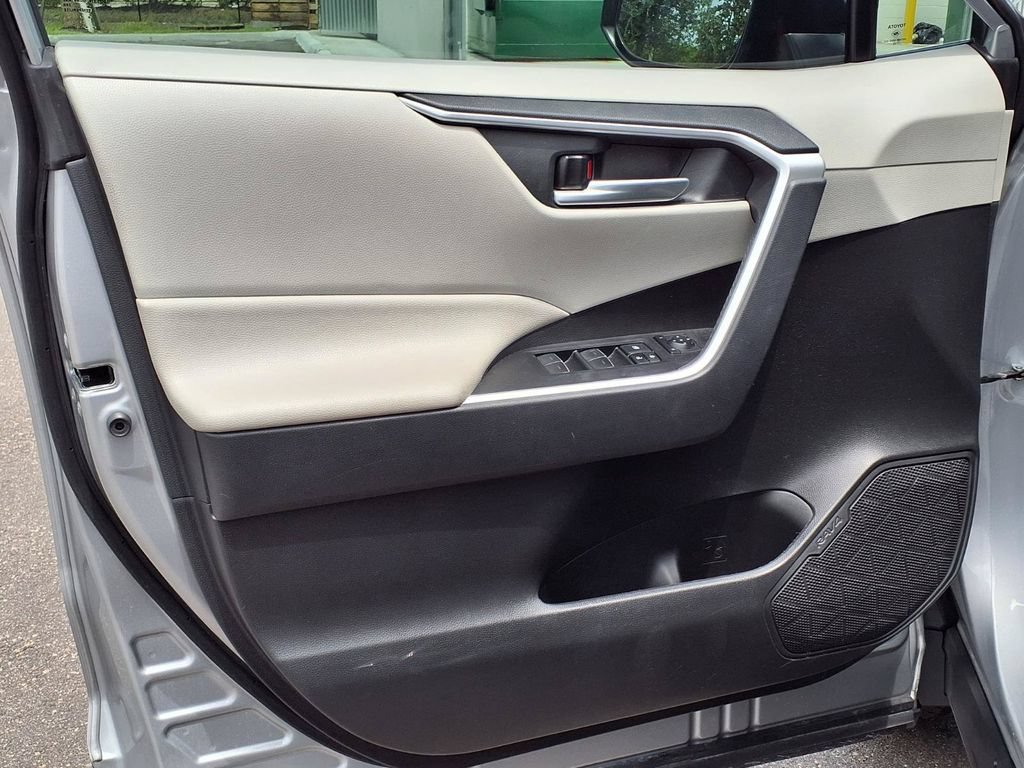 Used 2023 Toyota RAV4 XLE Premium FWD image 27