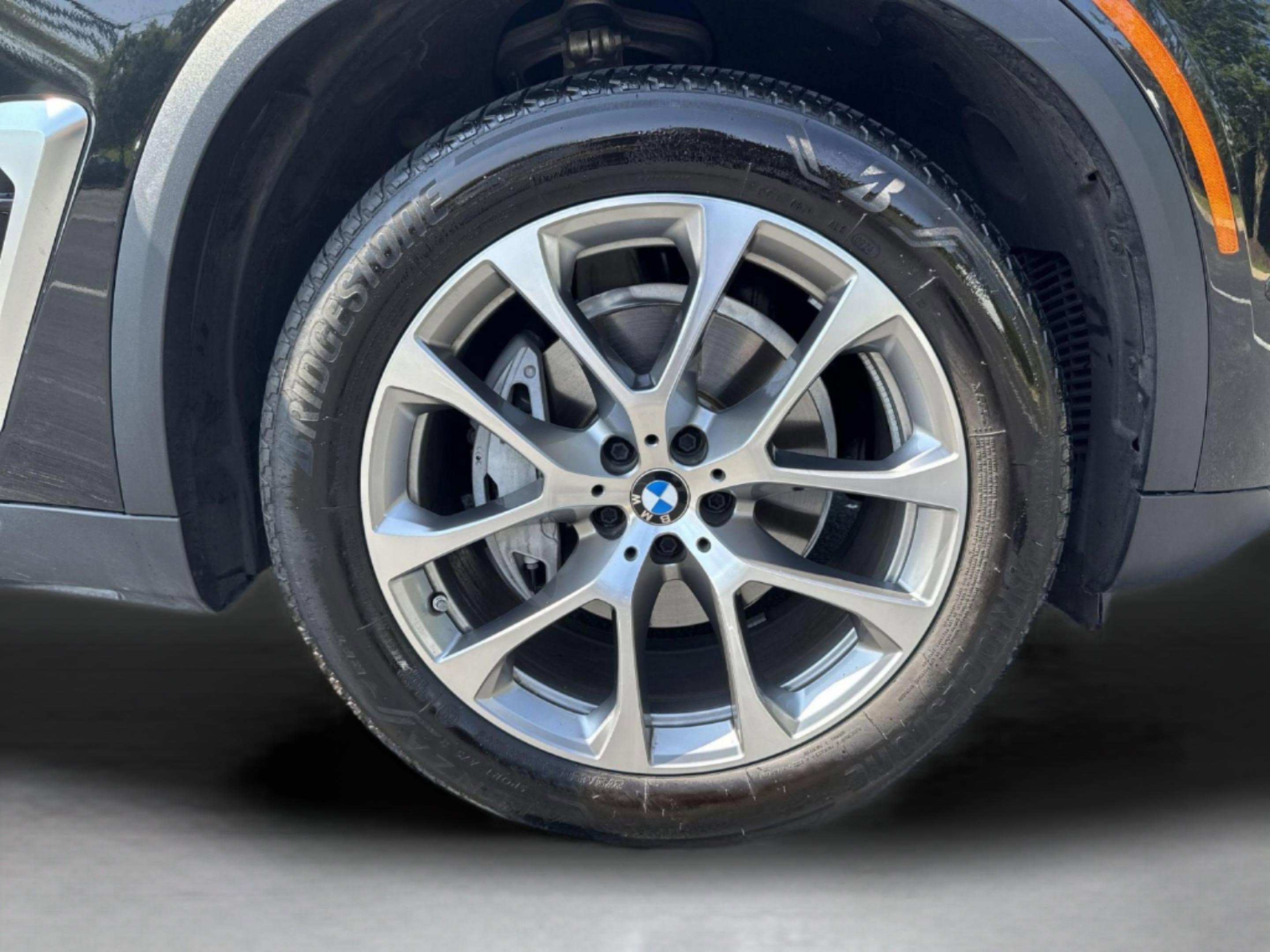 Used 2024 BMW X5 xDrive40i w/ Parking Assistance Package image 10