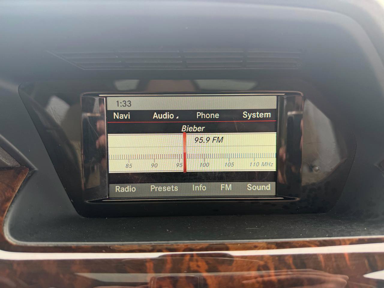 Used 2015 Mercedes-Benz GLK 350 4MATIC image 33