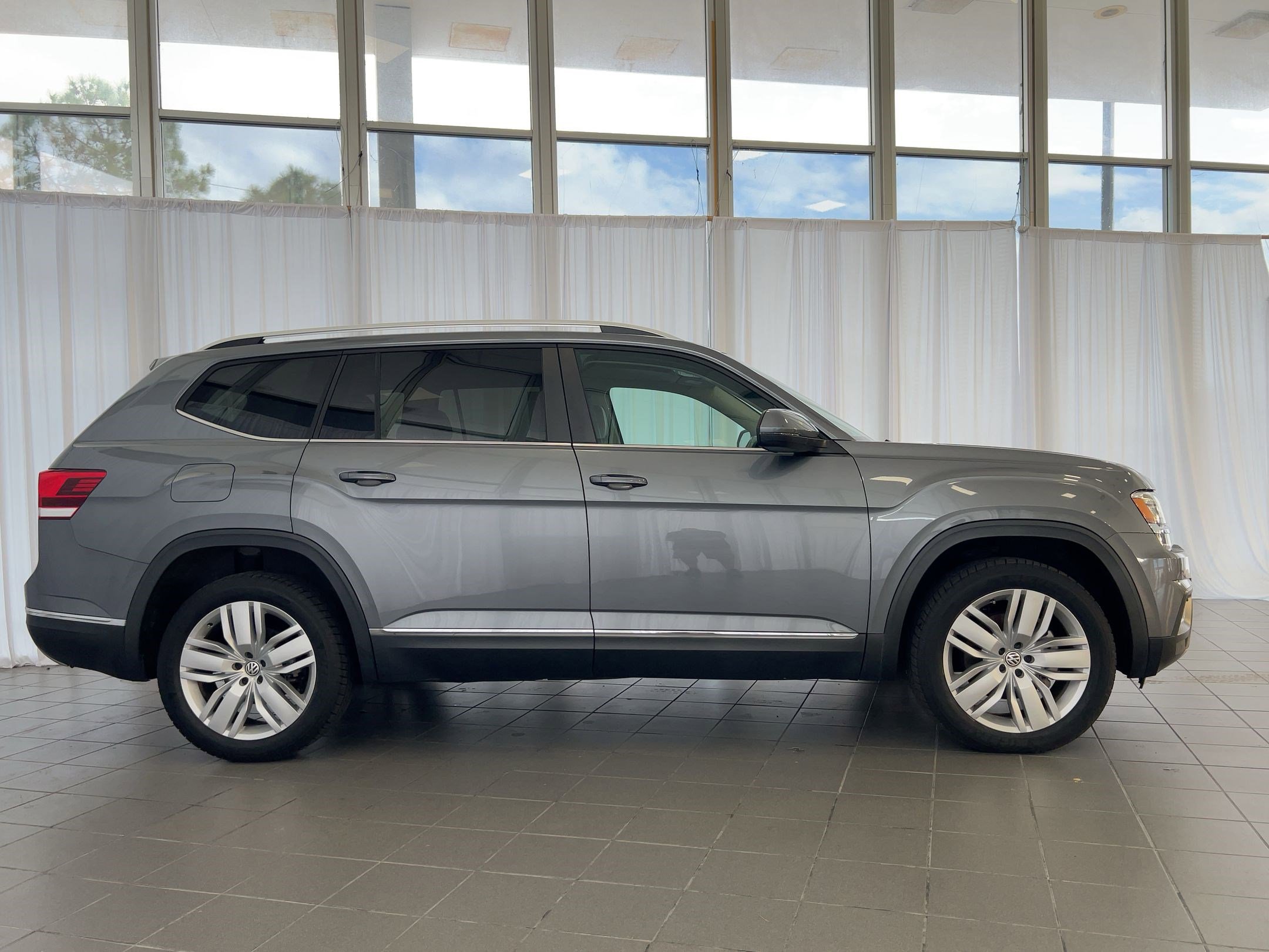 Used 2019 Volkswagen Atlas SEL image 8