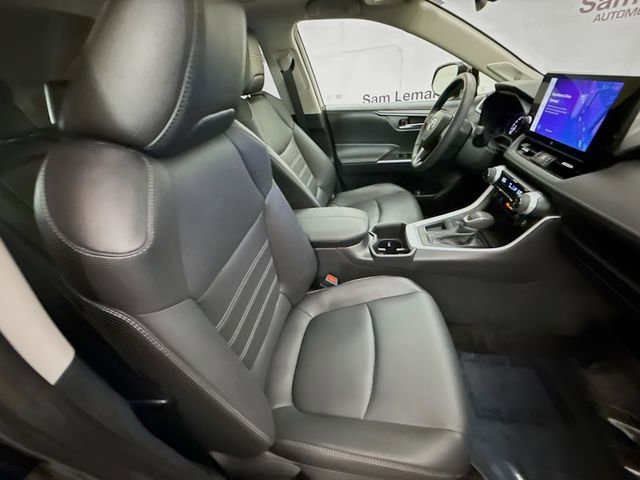 Used 2024 Toyota RAV4 XLE Premium image 28