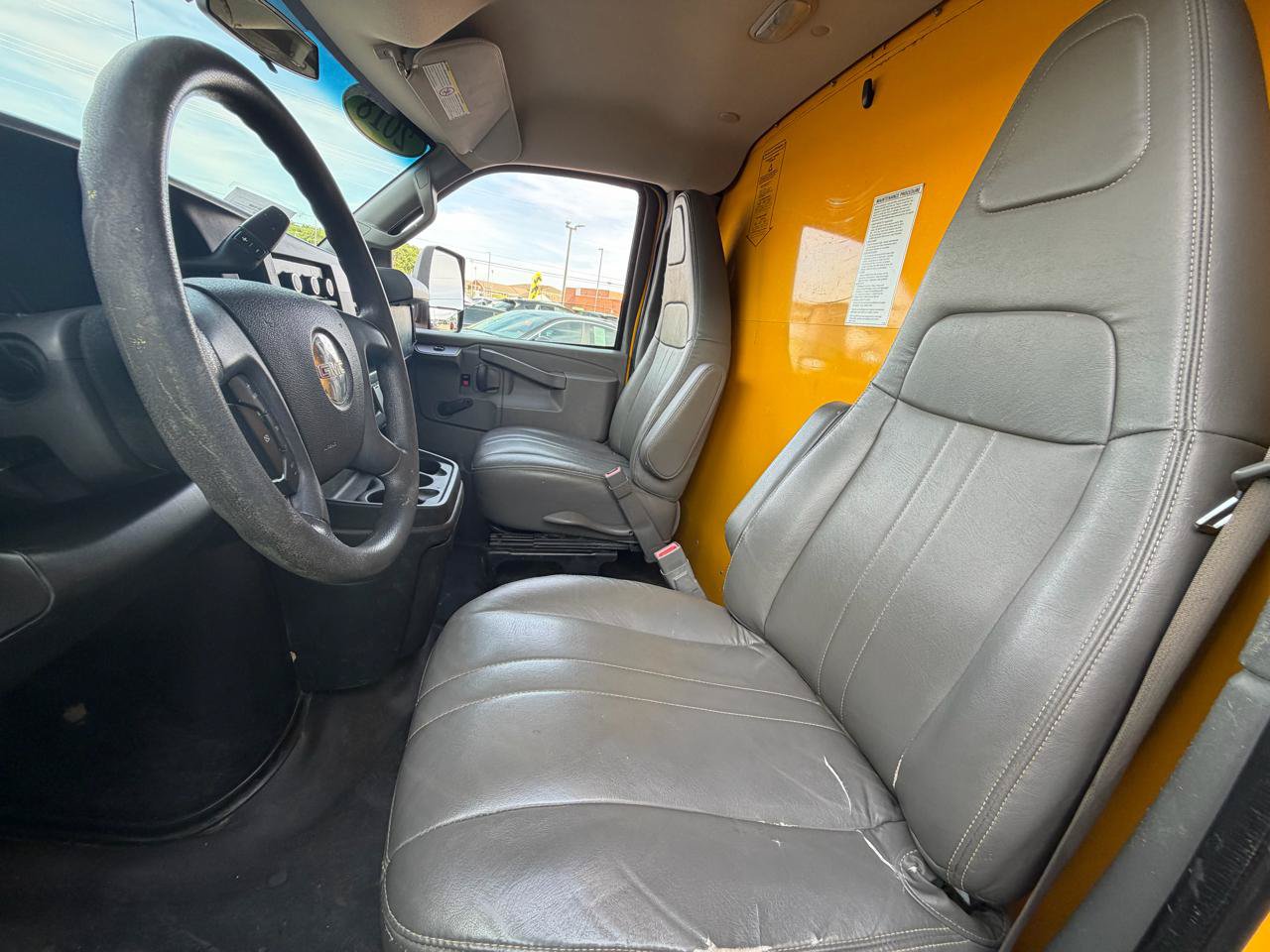 Used 2018 GMC Savana 3500 Extended w/ Driver Convenience Package RWD image 15