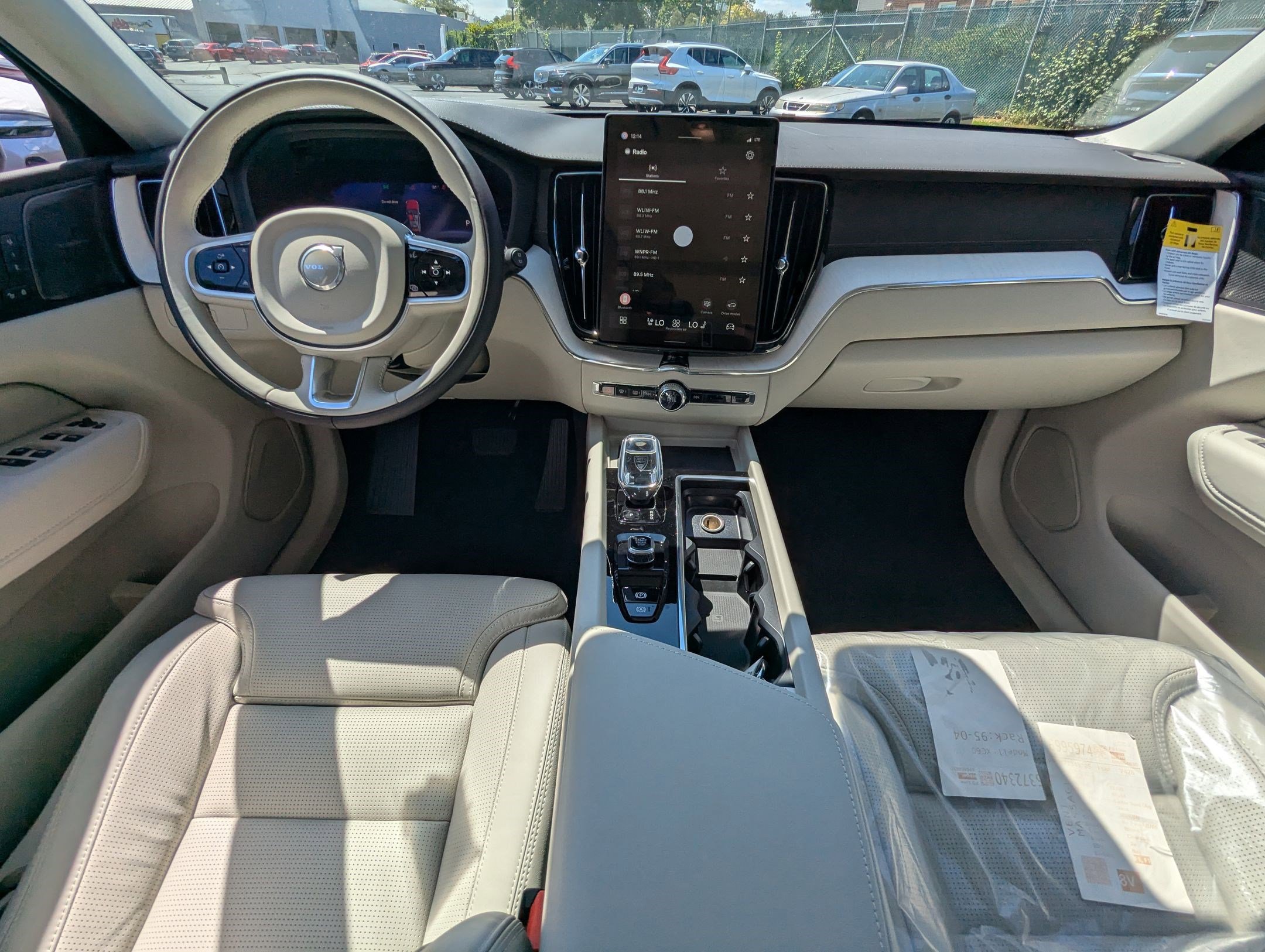 New 2026 Volvo XC60 B5 Ultra w/ Protection Package Premier image 18