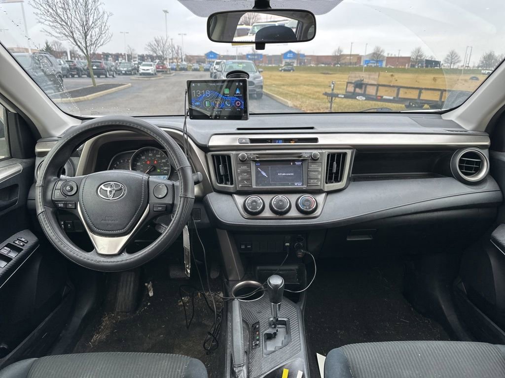 Used 2015 Toyota RAV4 LE image 18
