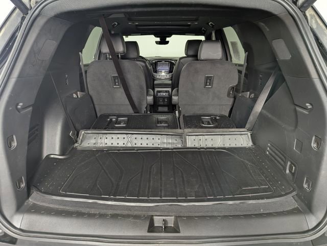 Used 2024 Chevrolet Traverse RS w/ LPO, Floor Liner Package AWD/4WD image 25