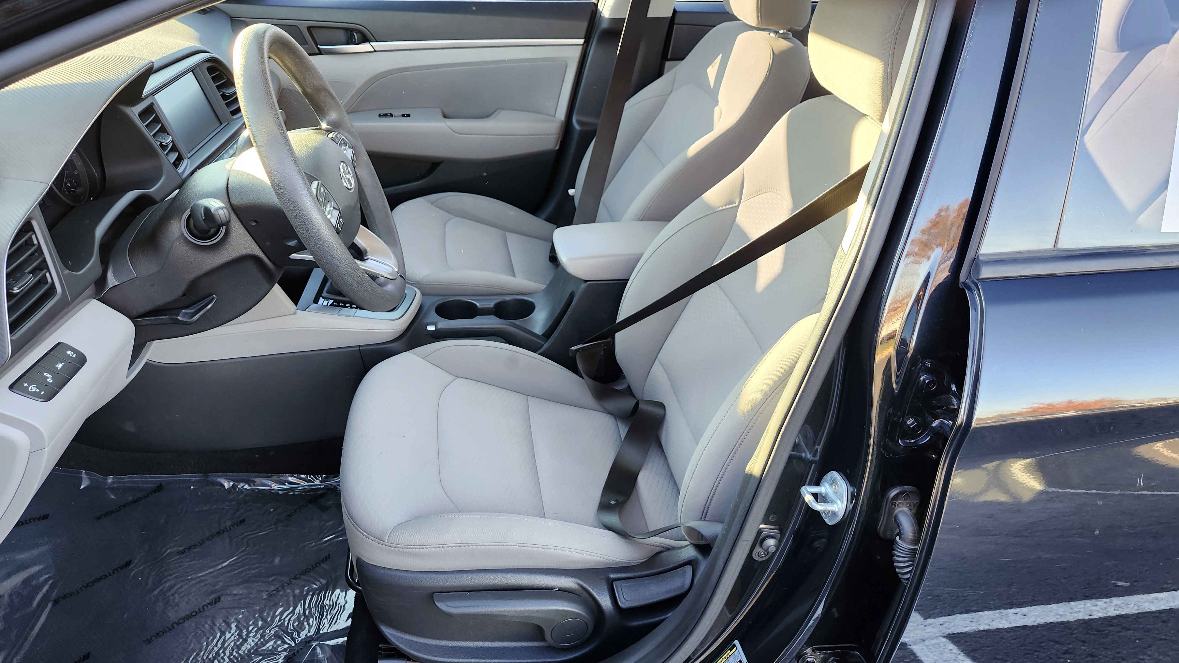 Used 2019 Hyundai Elantra SEL image 20