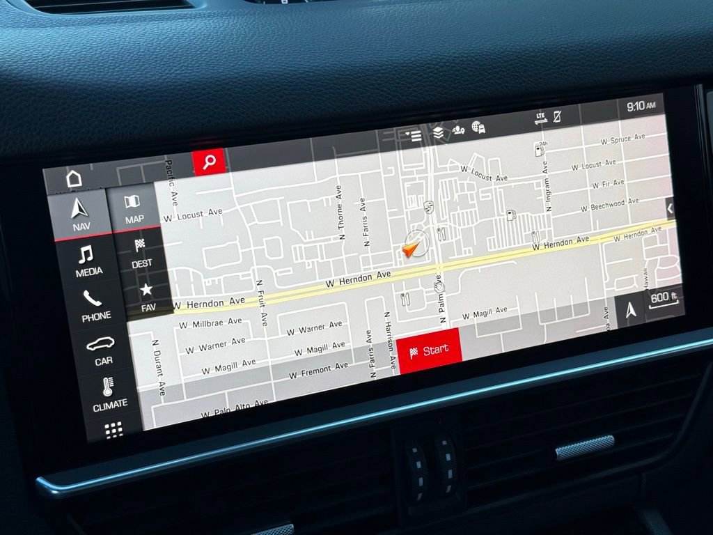 Used 2021 Porsche Cayenne image 4