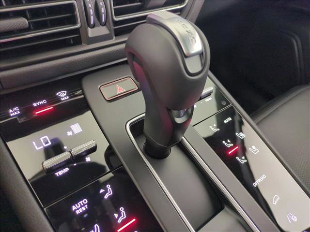 New 2026 Porsche Macan image 21