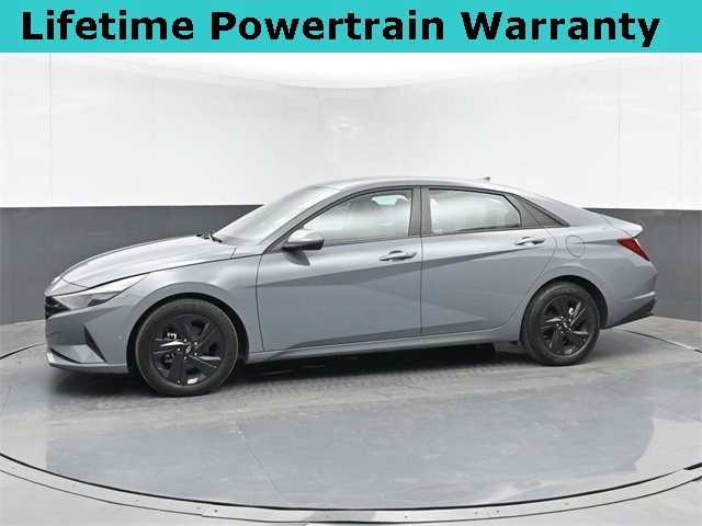 Used 2022 Hyundai Elantra SEL image 4