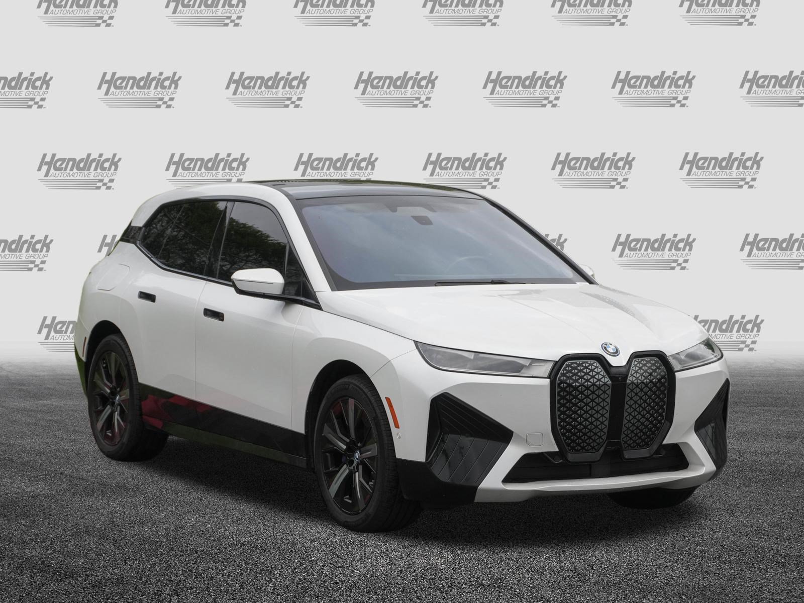 Certified 2024 BMW iX xDrive50 w/ Premium Package AWD/4WD image 2