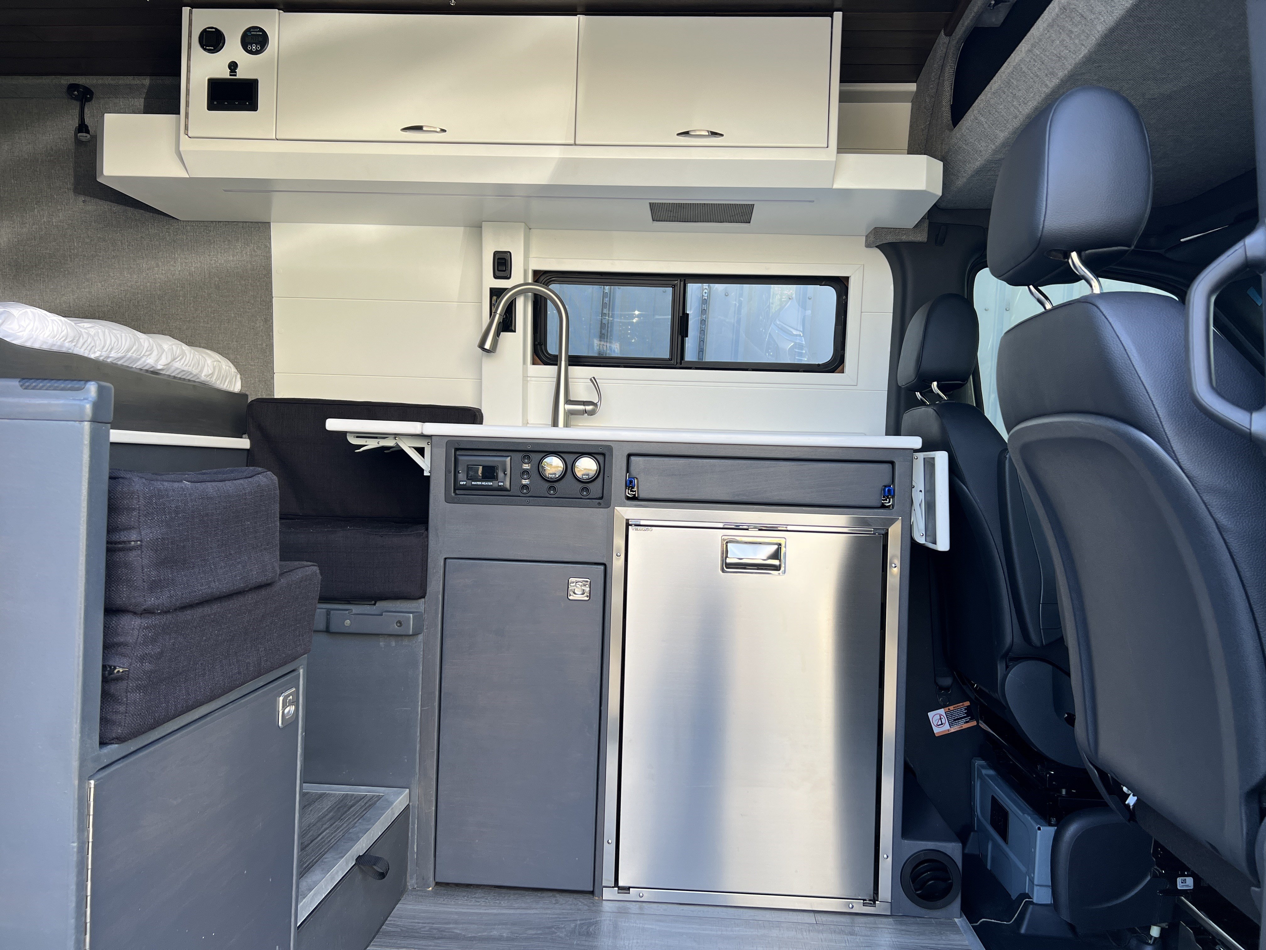 Used 2022 Mercedes-Benz Sprinter 2500 image 20