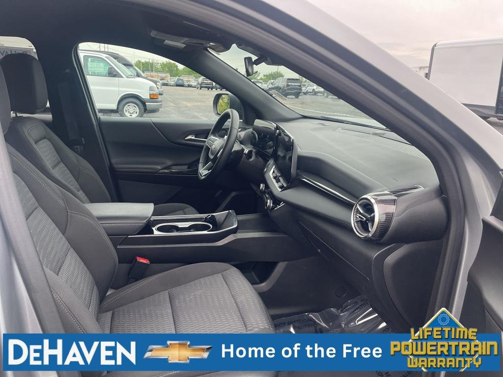 Used 2025 Chevrolet Equinox LT AWD/4WD image 27