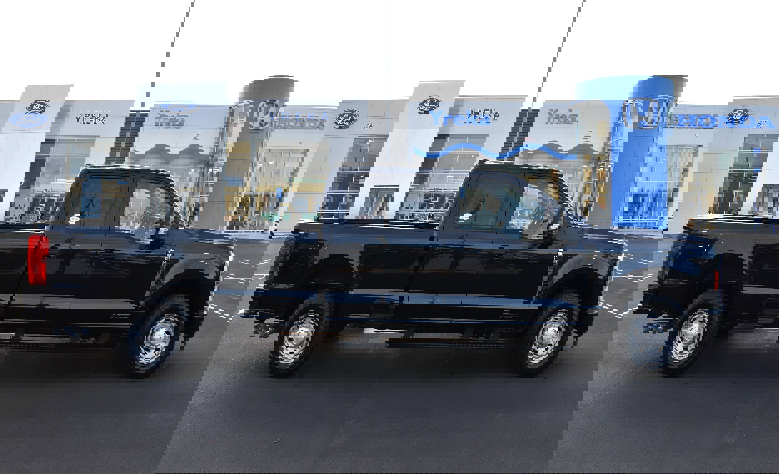 New 2025 Ford F250 XL image 1