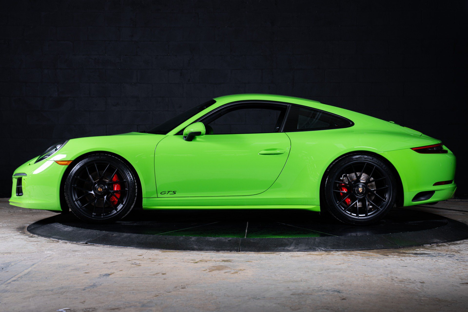 Used 2018 Porsche 911 Carrera GTS RWD image 32