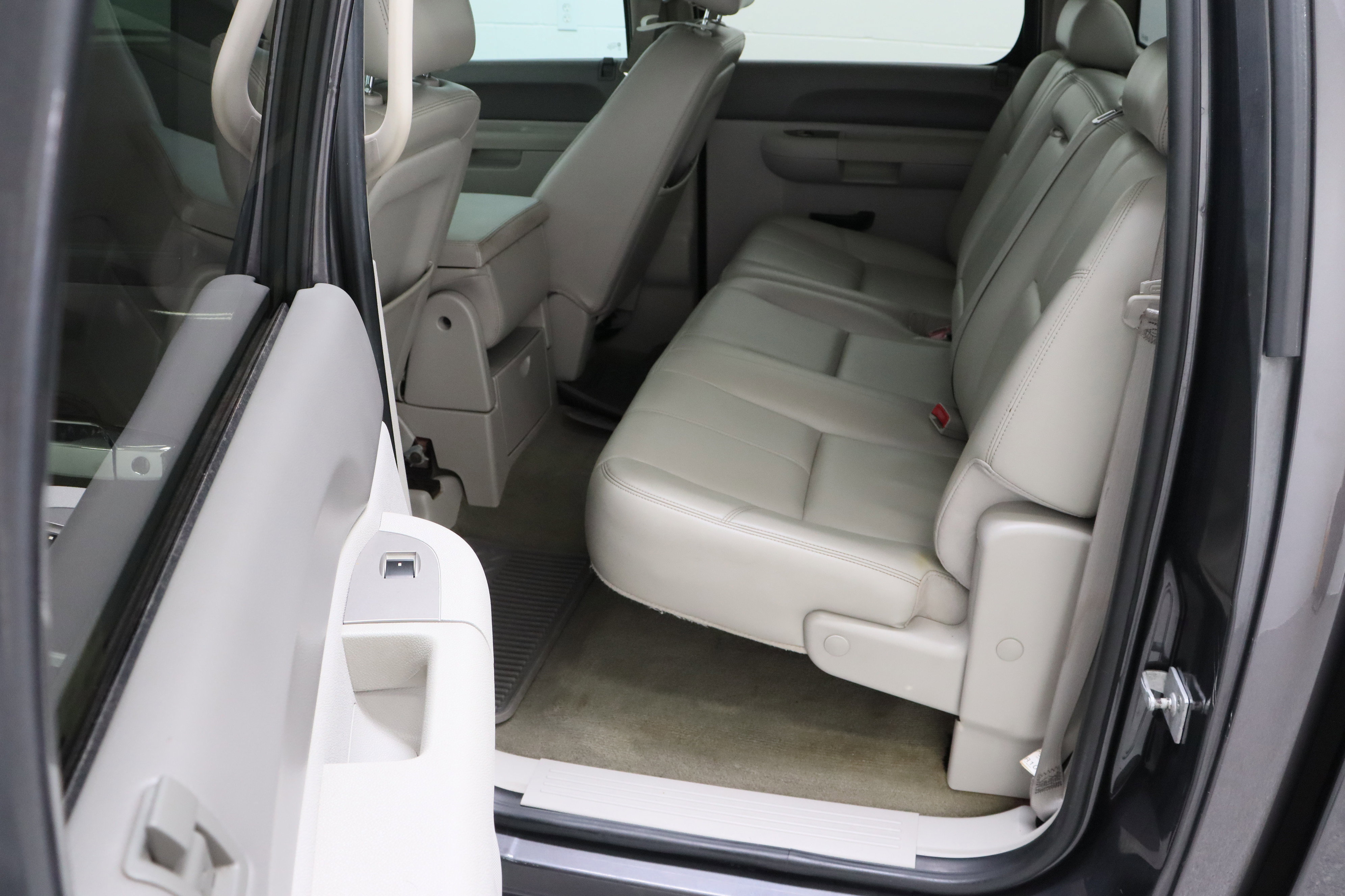 Used 2011 GMC Sierra 1500 SLE w/ Texas Edition RWD image 26