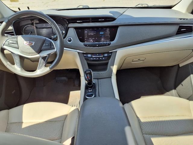 Used 2020 Cadillac XT5 Premium Luxury FWD image 10