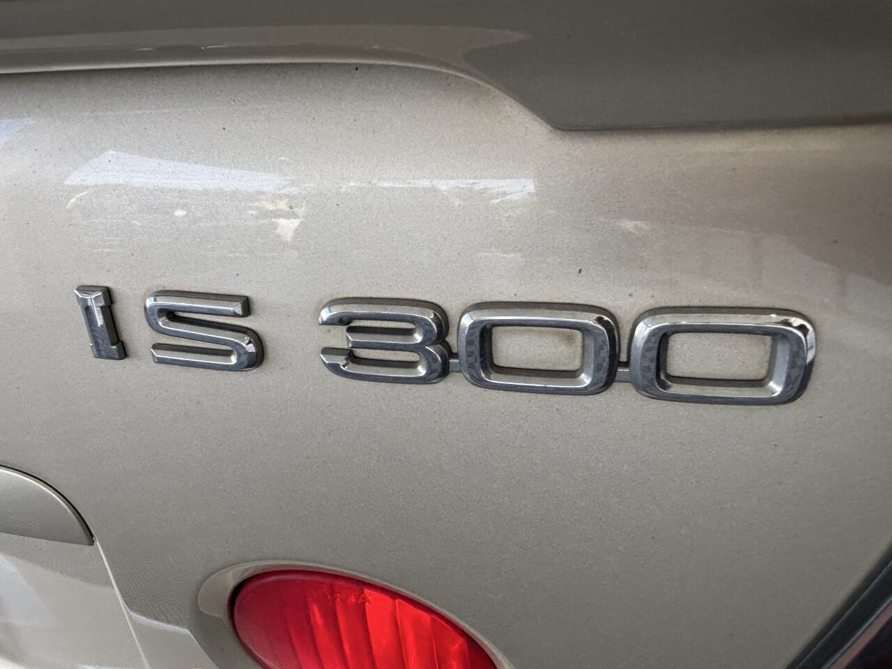 Used 2005 Lexus IS 300 RWD image 10