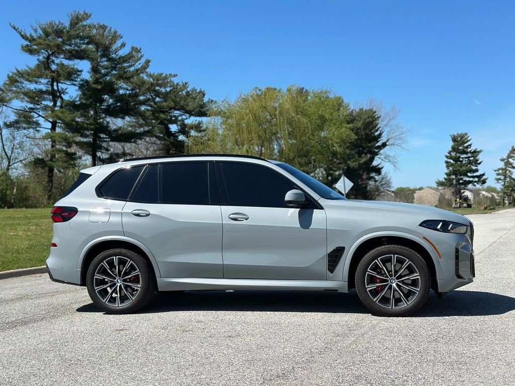 Certified 2026 BMW X5 xDrive40i w/ M Sport Package AWD/4WD image 8