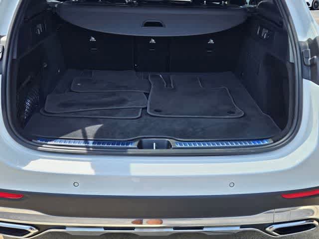 Used 2025 Mercedes-Benz GLC 300 4MATIC image 7