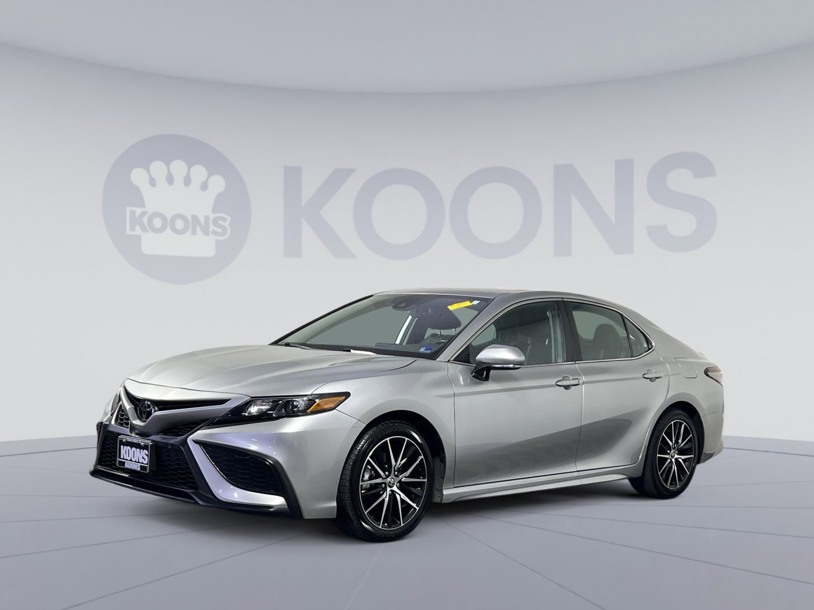 Used 2023 Toyota Camry SE