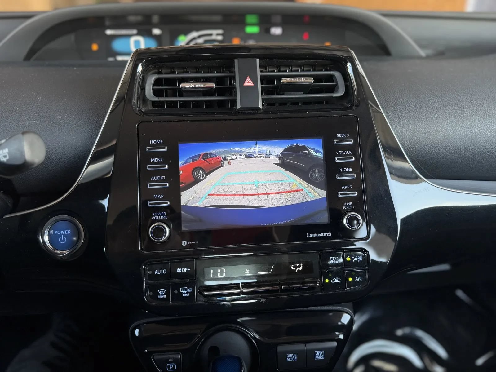 Used 2021 Toyota Prius LE AWD/4WD image 30