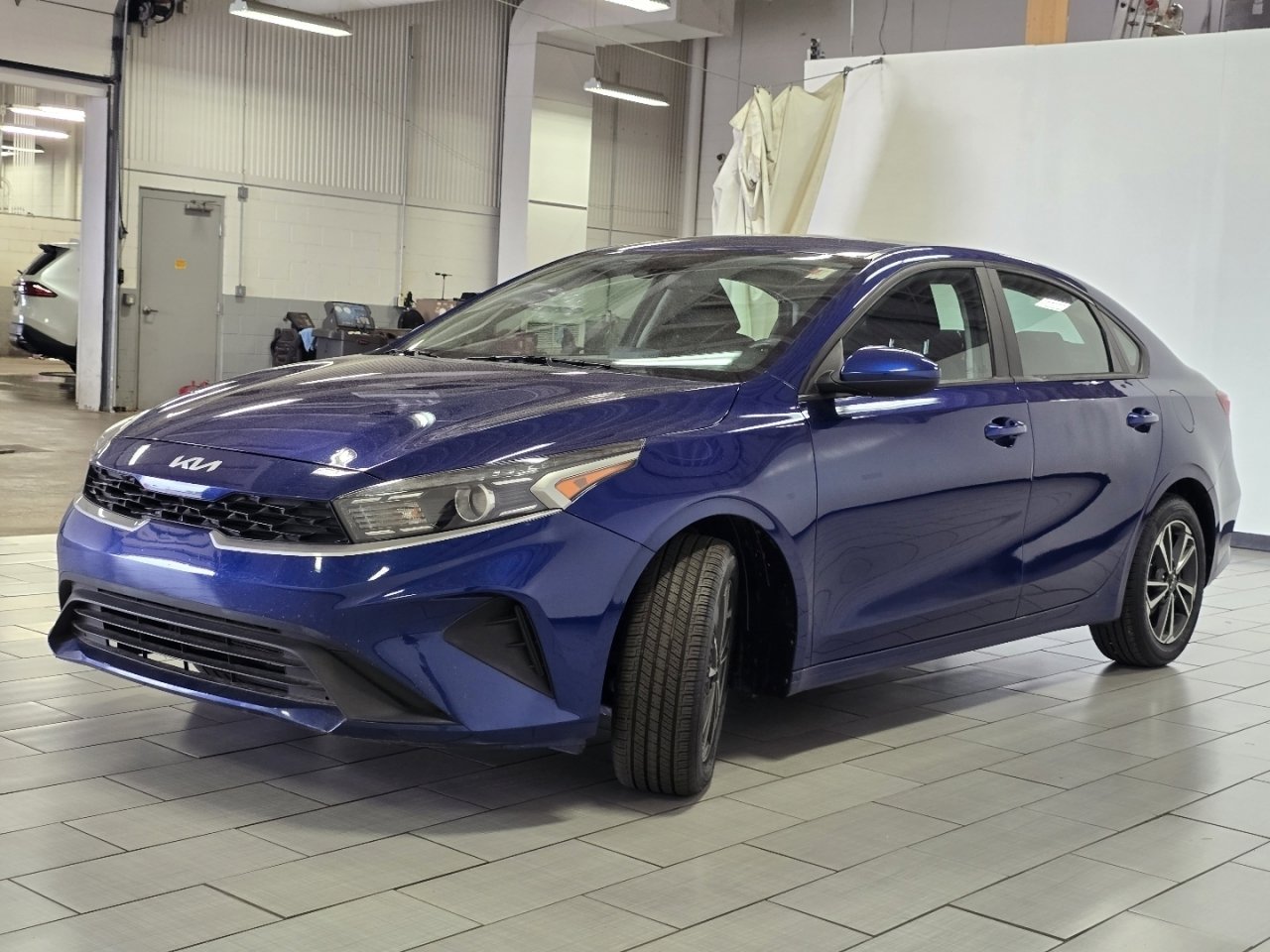 Used 2023 Kia Forte LXS image 10