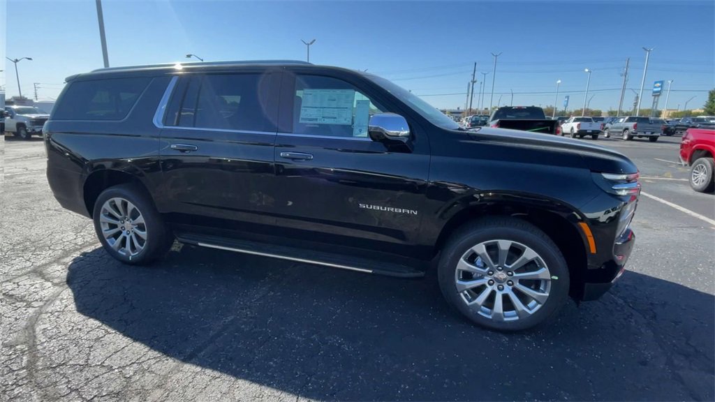 New 2025 Chevrolet Suburban Premier image 3