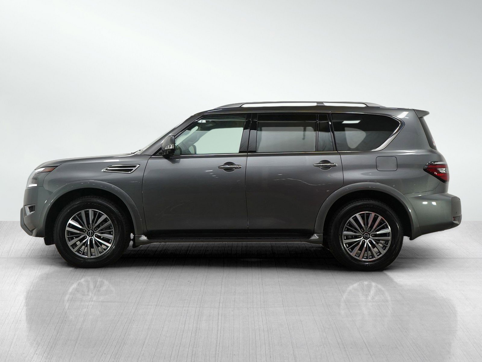 Used 2024 Nissan Armada SL image 2